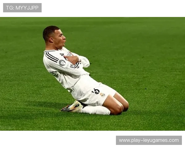 姆巴佩反击中极限停球接着强势突破：速度与技巧的完美结合