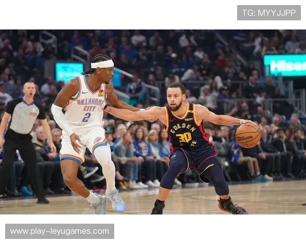 库里中路干拔入网，勇士稳稳压制对手